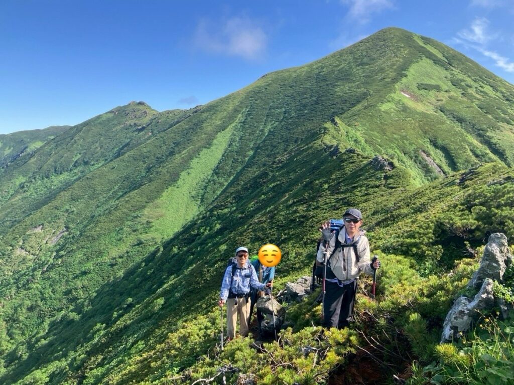 山頂へ向かって