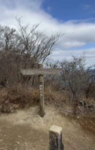 行者ケ岳にて (撮影: ナベノ